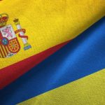 Флаги Испании и Украины