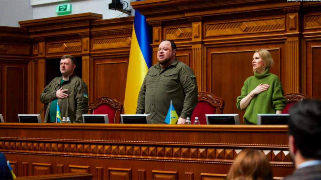 Чиновники