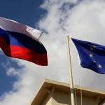 Флаги России и Евросоюза