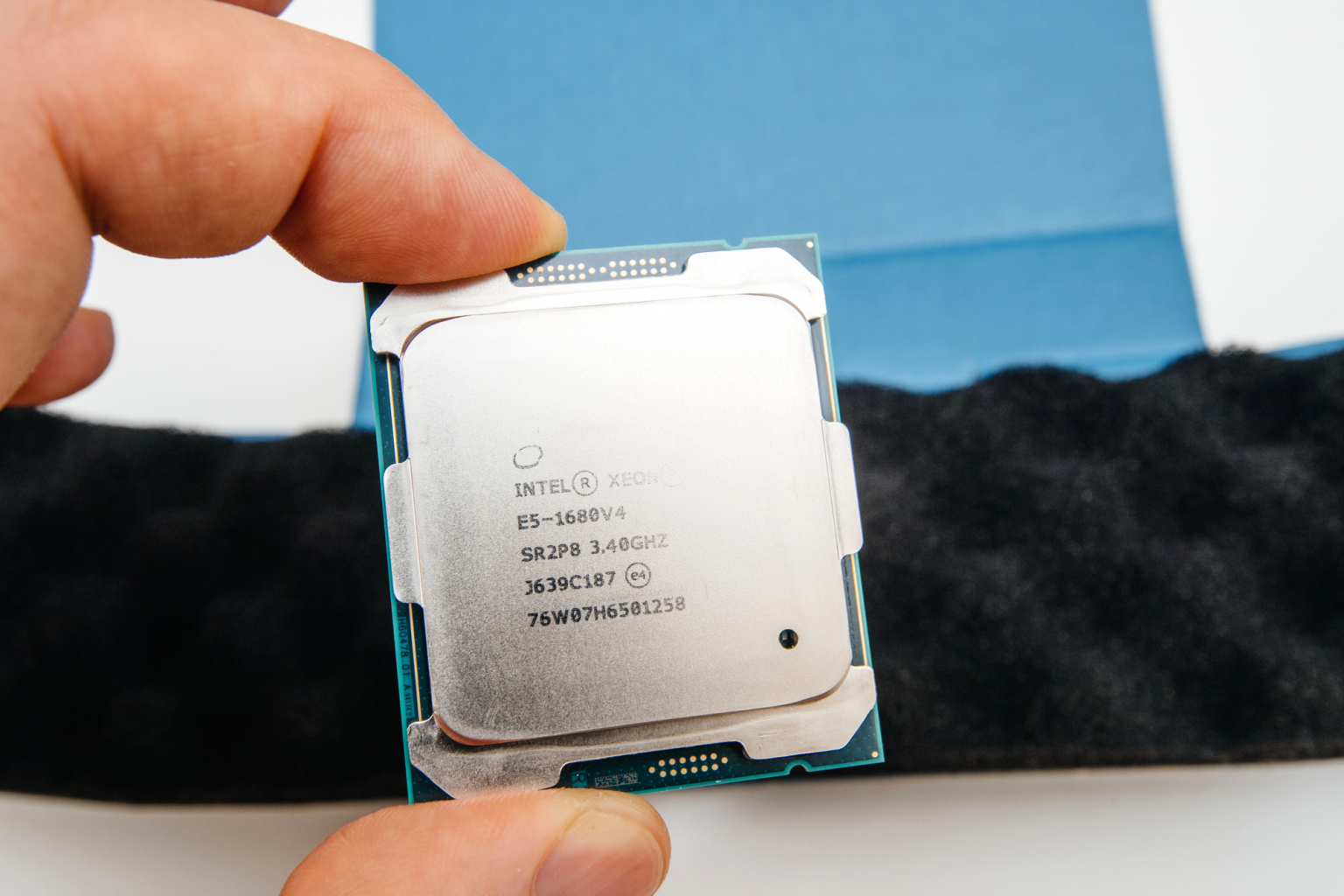 Процесор Intel