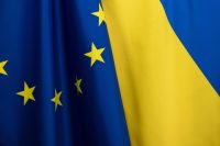 Флаги ЕС и Украины
